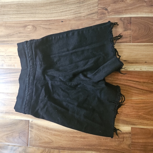 RTA high waisted shorts with buttons size 27 - Picture 3 of 3